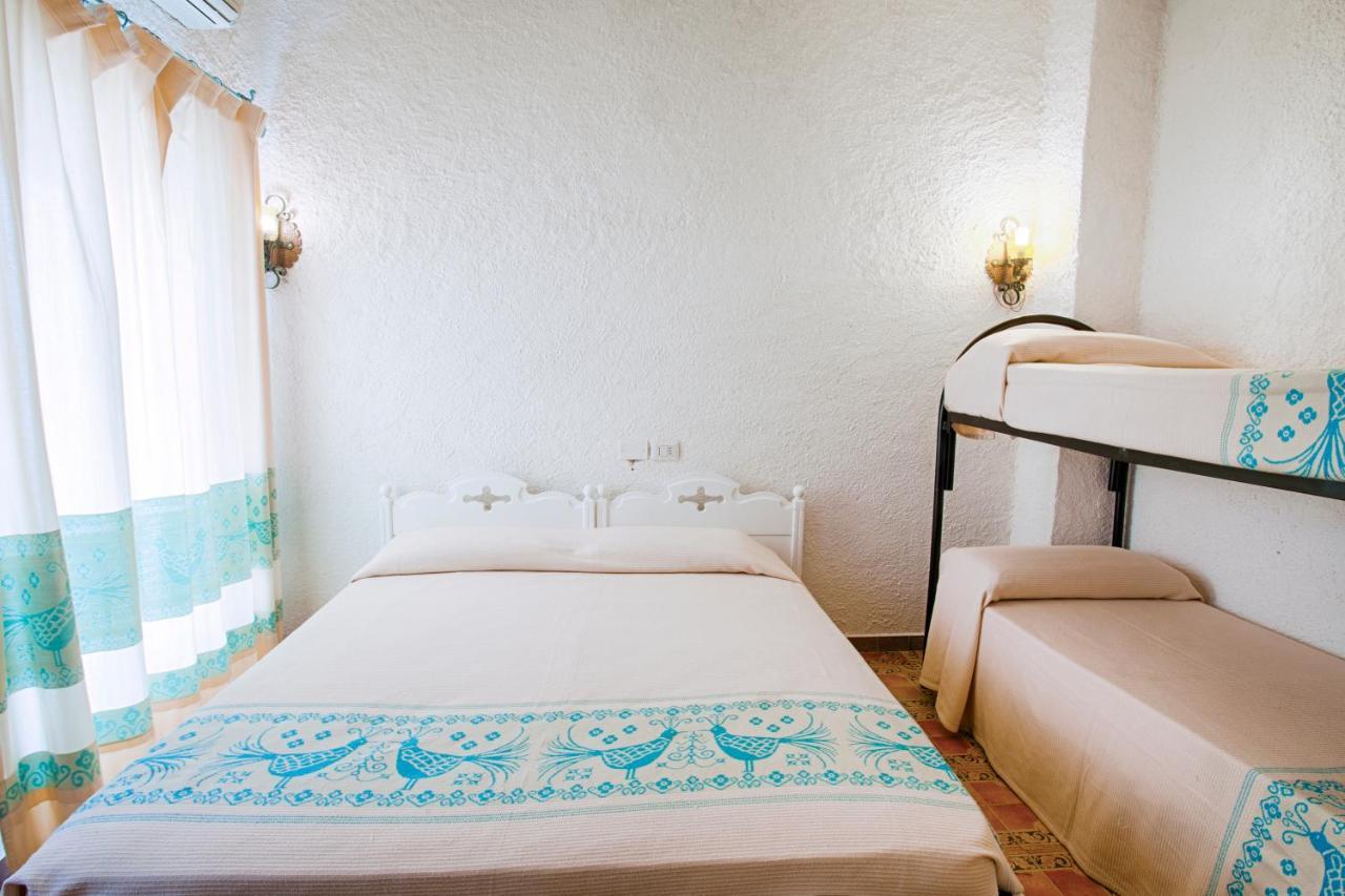 Hotel Al Faro San Teodoro  Esterno foto