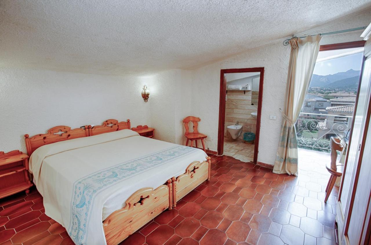 Hotel Al Faro San Teodoro  Esterno foto