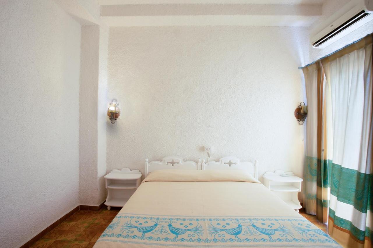 Hotel Al Faro San Teodoro  Esterno foto